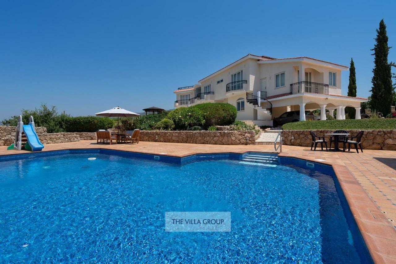 Victorias Villa *