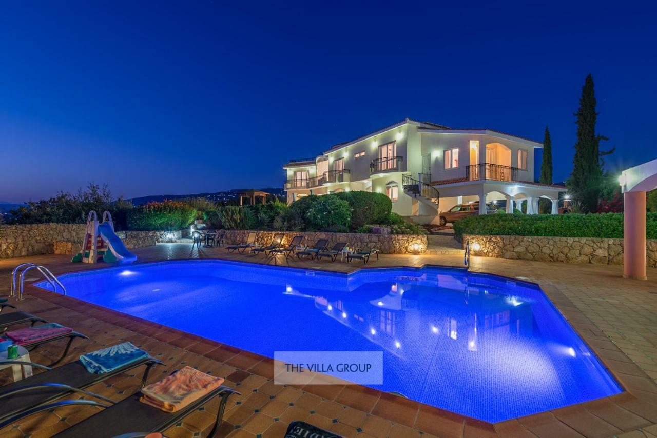 Victorias Villa *